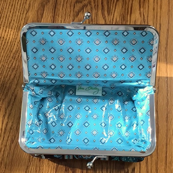 Vera Bradley Kiss And Make Up kisslock cosmetic clutch in Java Blue - Like New! - Picture 7 of 8